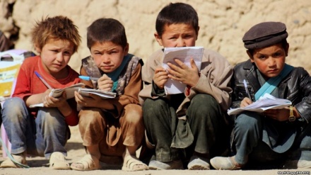  ۳۰۰ هزار کودک افغان در معرض تهدید سرمای زمستانی