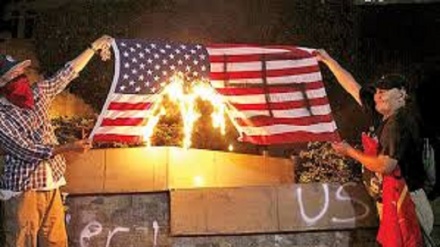(FOTO DEL GIORNO) Usa, caos regna sovrano