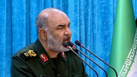 מפקד משמרות המהפכה : מוכנים להדוף כל פעילות עויינת