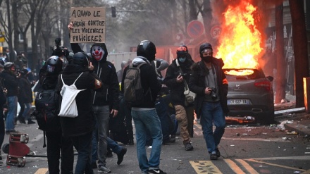 Video: Policía de Francia reprime a manifestantes contra la ley de seguridad