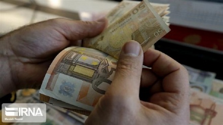 Iran to continue cash injections to stabilize forex market: Chief banker