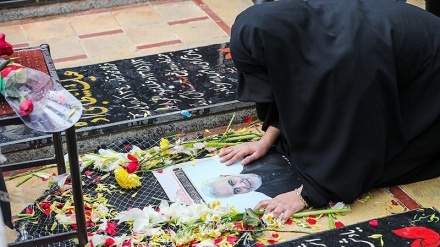 Warga Kerman Memperingati Kesyahidan Letjen Soleimani