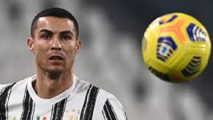 Calcio, Cristiano Ronaldo: 'Nessuno sia indifferente alla sofferenza del Coronavirus'