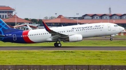 インドネシア旅客機が消息を絶つ