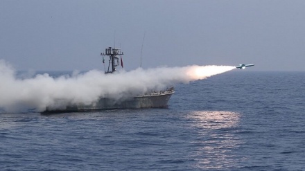 Kapal Perang AL Iran Sukses Tembakkan Rudal Jelajah