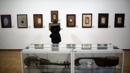 尼亚瓦兰文化中心举行木制艺术品展