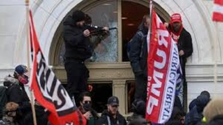 Usa, Fbi lancia l'allarme: rischio rivolte armate fino al giuramento di Biden