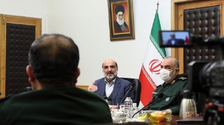 萨拉米少将：广播电视台是世界不公平斗争的中心