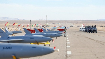 Latihan Tempur Drone Skala Besar Militer Iran (1)