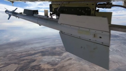 伊朗“卡拉尔”无人机试射“阿扎尔卡什”导弹