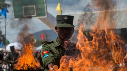 Birmania, esercito dà alle fiamme villaggio Karen