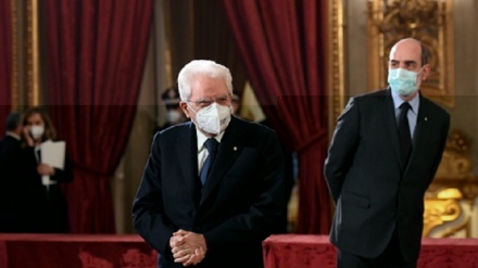 Italia, Mattarella alla stampa: buon lavoro in situazione particolare