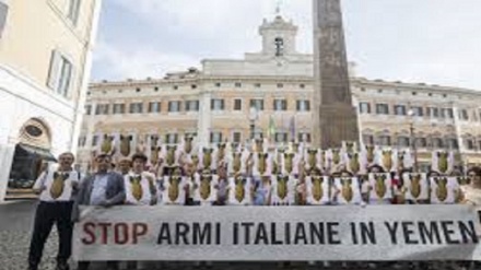 Yemen, sit-in di portuali in Italia: 'Stop al transito delle navi cariche di armi'