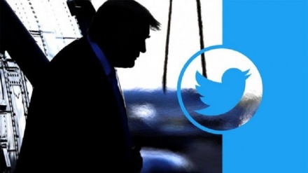 Твиттердаги аккаунтлари блоклаб қўйилган Трамп аксиламал кўрсатмоқда