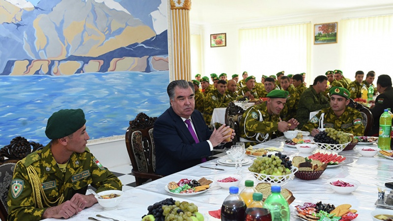 حکومت تاجیکستان پیش از این با خرید سربازی مخالفت می کرد