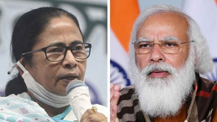 বাংলাদেশ সফরকে কেন্দ্র করে মোদির পাসপোর্ট-ভিসা বাতিল হবে না কেন- প্রশ্ন মমতার  