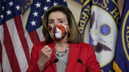 Nancy Pelosi: Të gjitha opsionet janë në tryezë për Trump