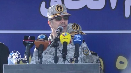 Irani nuk do të lejojë që armiqtë të tregojnë muskujt