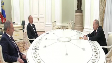 Mosca: Putin partecipa alla faccia a faccia Aliyev-Pashinyan 