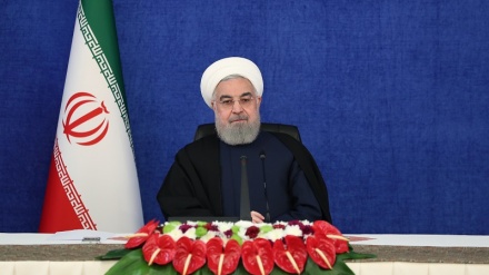Рухани: Зорлықпен Иранды тізе бүктіреміз дегендердің өздері қорлықпен жер жастанды