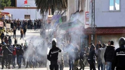 Tunisia, protesta contro violenza polizia: scontri