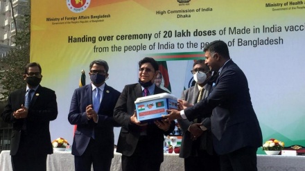 ভারতের উপহার ২০ লাখ ডোজ করোনা ভ্যাকসিন গ্রহণ করল বাংলাদেশ