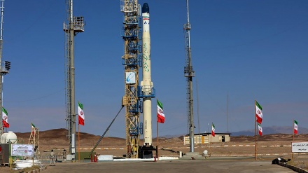 イラン国防軍需相、「衛星打ち上げ機ゾルジェナーフはイランの科学力の証明」