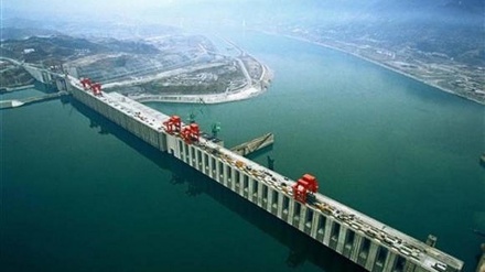 भारत और चीन के बीच परियोजनाओं की जंग