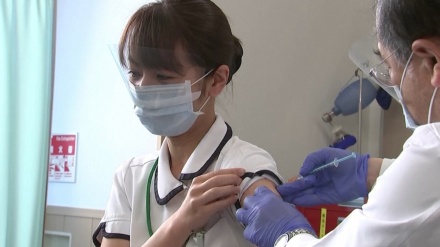 日本で、医療従事者4万人からコロナワクチンの先行接種が開始