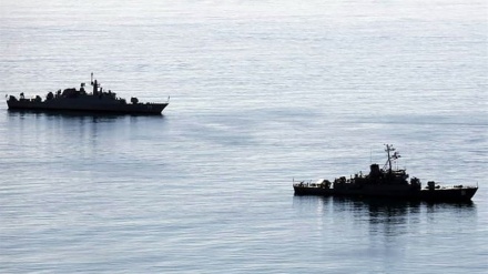 Barcos iraníes y rusos apuntan a objetivos en el mar+Fotos