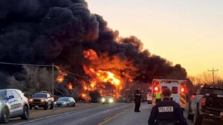 Usa, treno contro tir: enorme esplosione in Texas + VIDEO