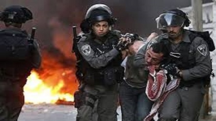West Bank, forze sioniste reprimono corteo contro insediamenti