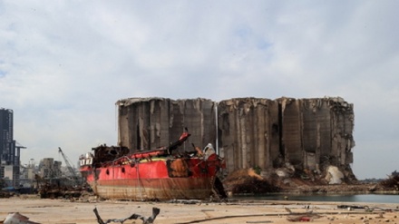 Libano, crollano i silos di grano danneggiati nel 2020