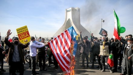 (VIDEO) Iran festeggia la vittoria della Rivoluzione Islamica del '79  
