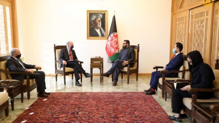 دیدار مشاور امنيت ملی افغانستان با کاردار سفارت آمریکا در کابل