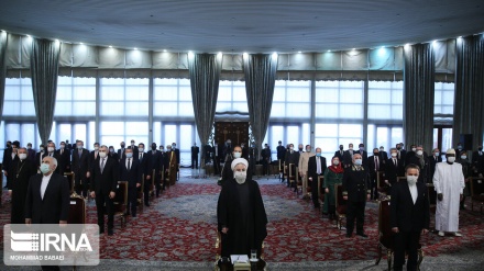 Зариф: Иранский народ ответит на угрозы и давление сопротивлением