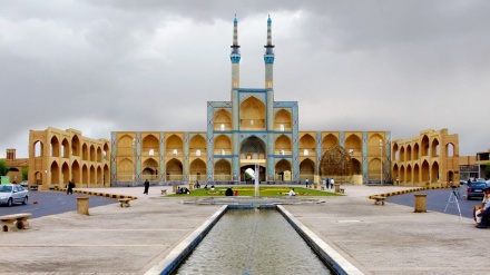 Iran da vedere: Amir Chakhmaq a Yazd + FOTO