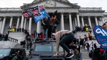 Miles de republicanos dejan su partido tras asalto al Capitolio