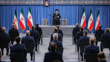 Líder de Irán: El poder y reputación de EEUU están en declive