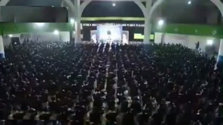 Бозхонии суруди қадимии инқилобии эронӣ дар Покистон