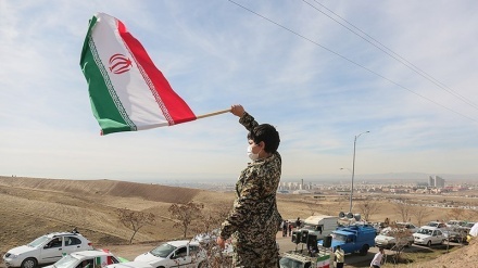 Festa della Rivoluzioone islamica: immagini da tutto l'Iran
