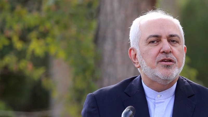 Zarif: Irán sigue en pie firme mientras EEUU cambia presidentes 