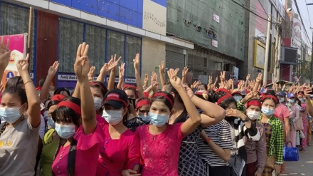 ミャンマー軍によるクーデター抗議者への警告