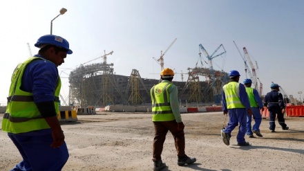 Mondiali Qatar, sangue manodopera migrante: morti 6500 lavoratori