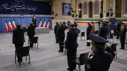 Puntos de vista del Líder de la Revolución Islámica de Irán (encuentro con los comandantes de la fuerza aérea del país)