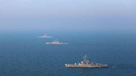 Manuver Gabungan AL Iran-Rusia di Samudra Hindia (1)
