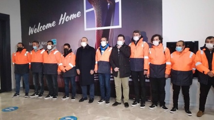 Turkish sailors kidnapped by pirates off Nigeria return home