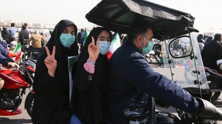 Rakyat Iran Memperingati HUT ke-42 Kemenangan Revolusi Islam