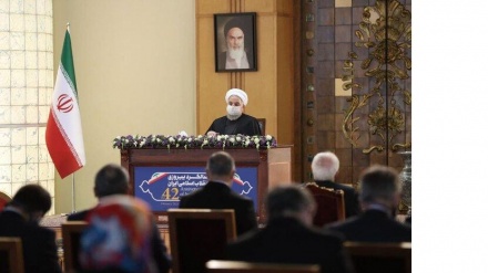 Ruhani: ABD, nükleer anlaşmaya dönmek için ilk adımı atsın