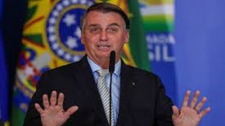 L'ultima di Bolsonaro: 'Le mascherine sono dannose per i bambini'